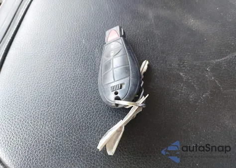 2021 Ram 1500 Classic Tradesman 4X4 6'4 Box из США, поврежденный, VIN 1C6RR7FG6MS569401